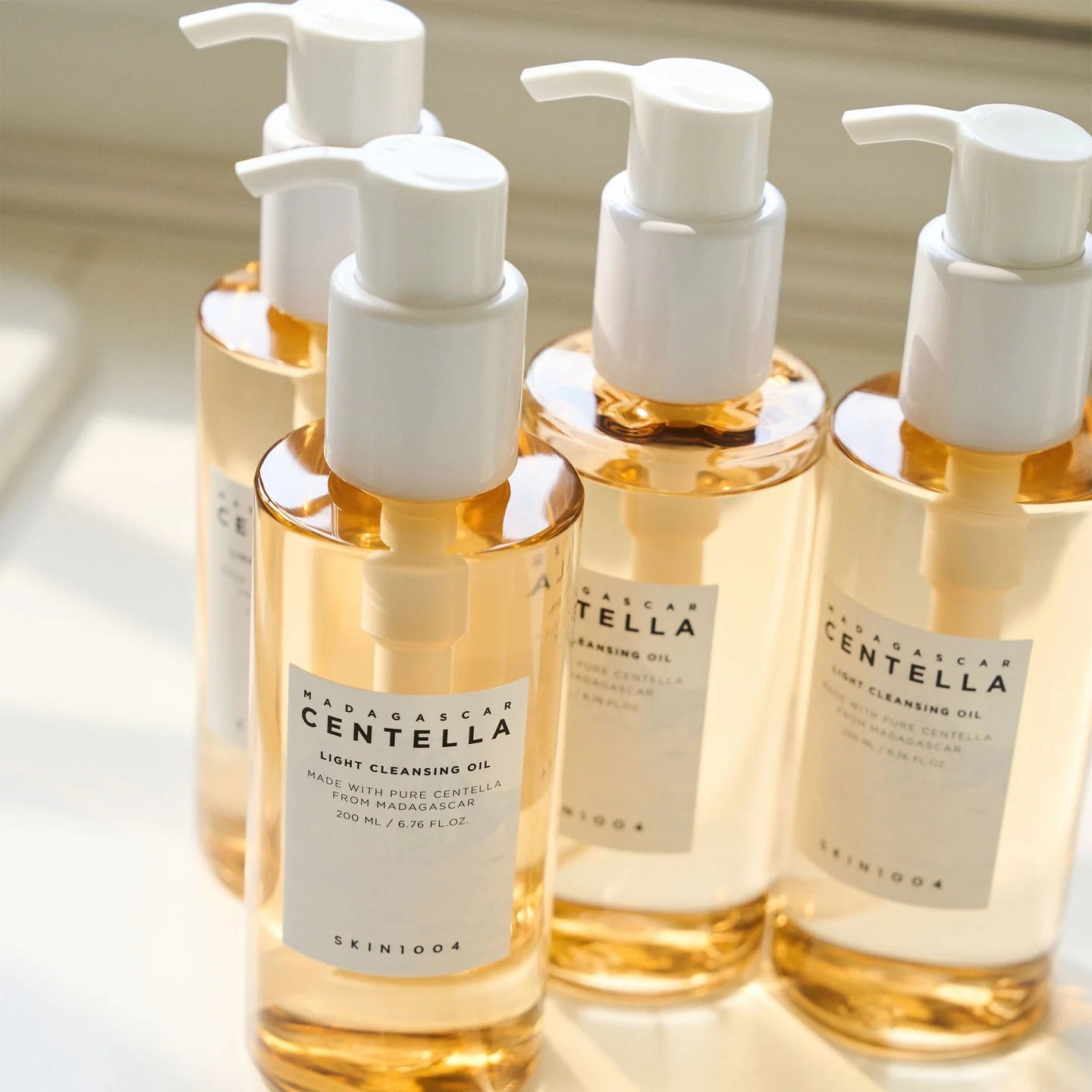 SKIN1004 Madagascar Centella Light Cleansing Oil Face Cleanser 200ml
